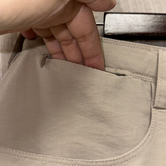 The North Face 10 Tan Lightweight Nylon 4” Hiking 5 pocket Outdoor Shorts - Picture 6 of 15